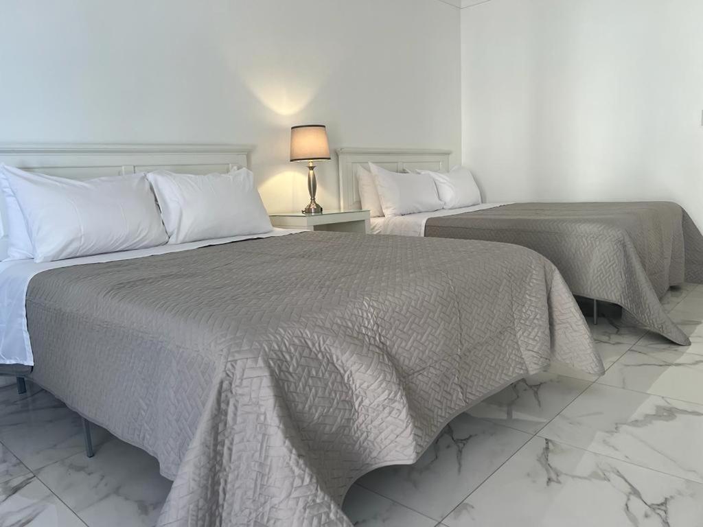 The Sunset Stay Apartments Nassau Luaran gambar